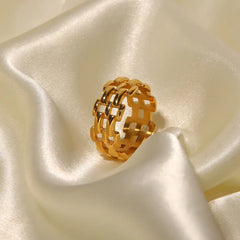 Ins Style Titanium Steel Hollow Ring - 18K Gold Women's Ring