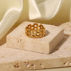 Ins Style Titanium Steel Hollow Ring - 18K Gold Women's Ring