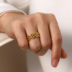 Ins Style Titanium Steel Hollow Ring - 18K Gold Women's Ring